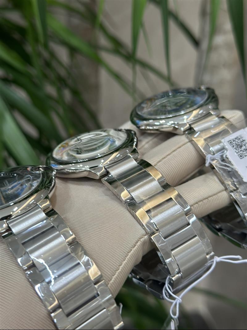 202457162123693 1000